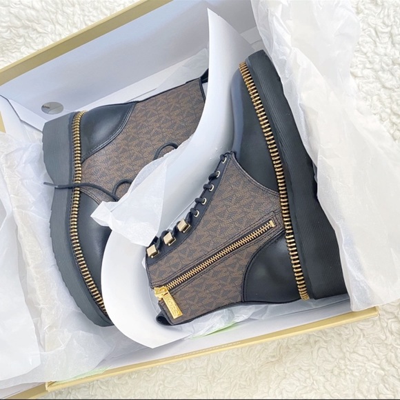 MICHAEL MICHAEL KORS Haskell Crinkled Combat Boot - Picture 7 of 7